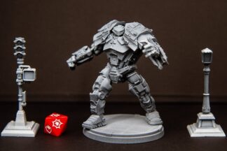 CRIMSON DYNAMO de Trident Studio avec sa base 65 mm