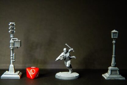 Mr Night de Trident Studio avec sa base 35 mm (2 variantes)