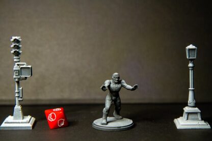 Superior Iron Man de Trident Studio avec sa base 35mm
