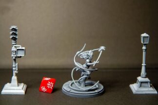Angela de Trident Studio avec sa base 50mm