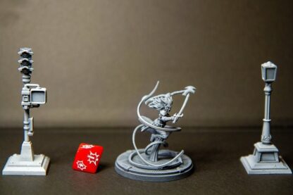 Angela de Trident Studio avec sa base 50mm