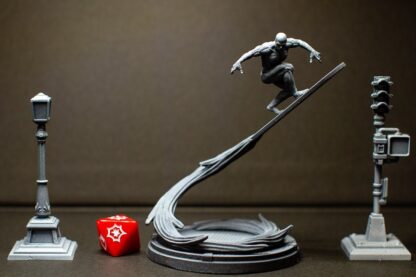 Silver Surfer de Trident Studio avec sa base 65mm