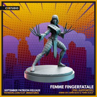 Femme Fingerfatale aka Lady Deathstrike de c27 collectibles avec sa base 35mm