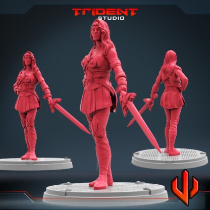 Queen Maeva de Trident Studio avec sa base 35mm
