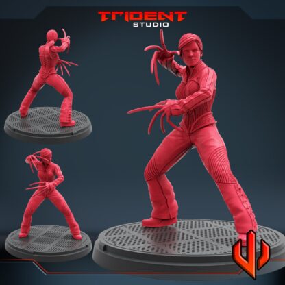 Lady Deathstrike 2000 de Trident Studio avec sa base 35 mm