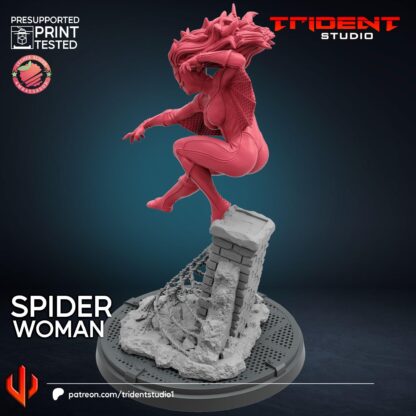 Spider Woman de Trident Studio avec sa base 35mm