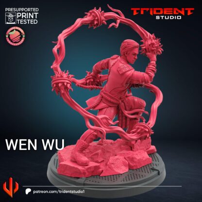 Wen Wu de Trident Studio avec sa base 35mm