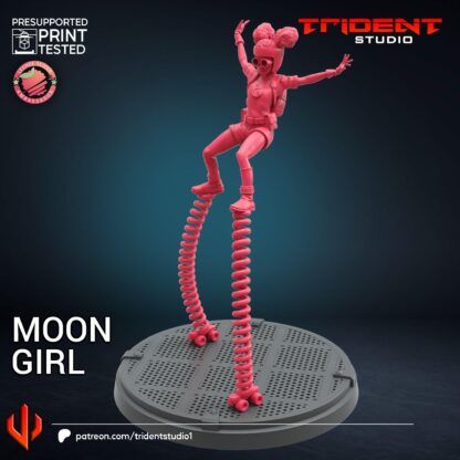 Moon Girl de Trident Studio avec sa base 35mm